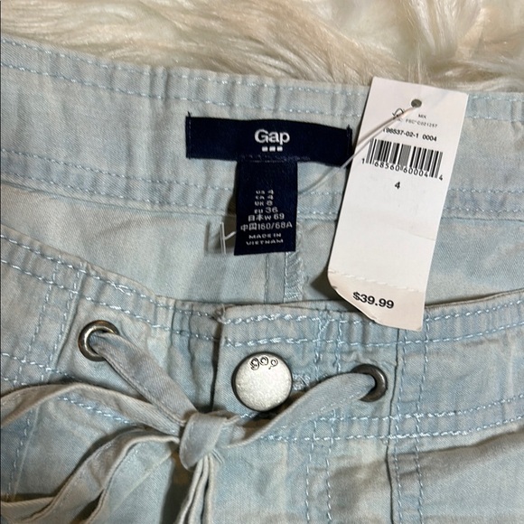#0185-NWT GAP Blue Cargo Shorts Relaxed Fit-4 - Picture 8 of 10